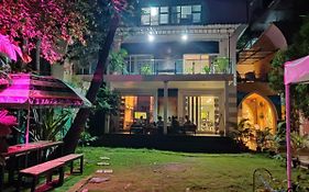 Auberge De Jeunesse Urban Nomads À