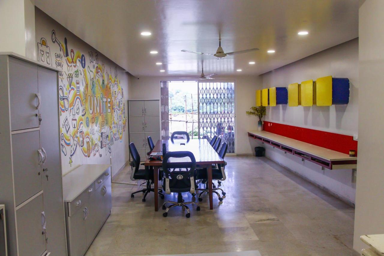 Auberge de jeunesse Urban Nomads Pune Riverside Colive Cowork Extérieur photo